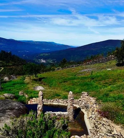 בית נופש Casa Do Monte קסטרו דאירה