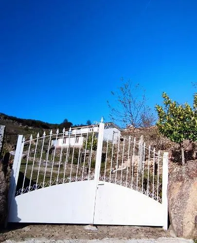 Casa Do Monte Дом отдыха Каштру-Дайри